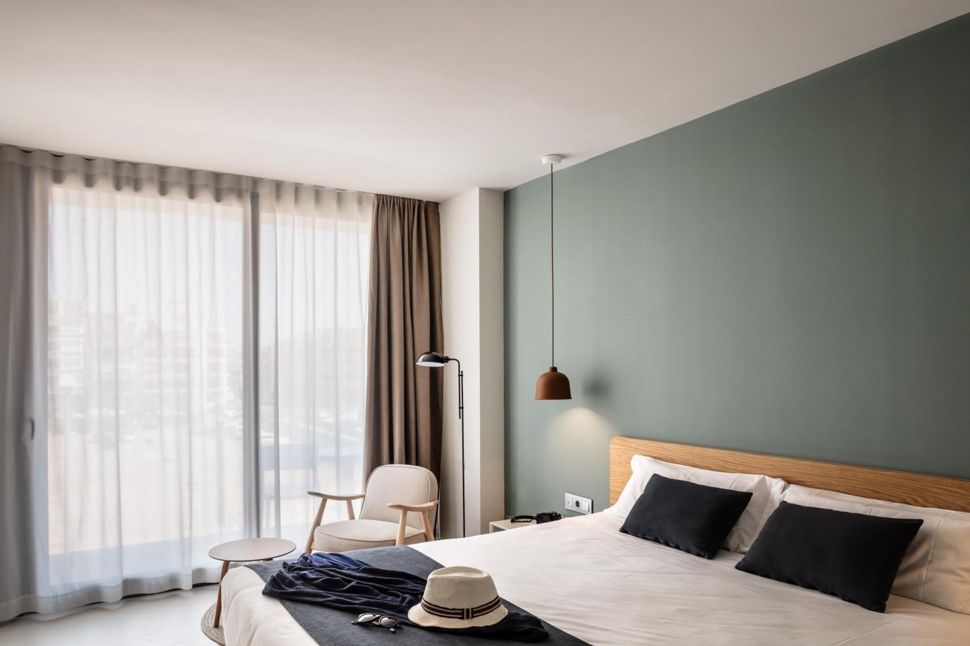 Aqua Silhouette & - Adults Only Malgrat de Mar