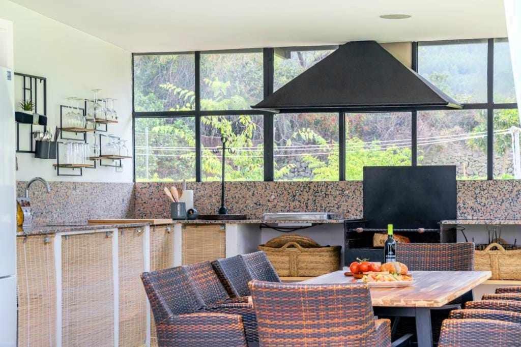 Enri Y Casita Con Piscina Y Jacuzzi *