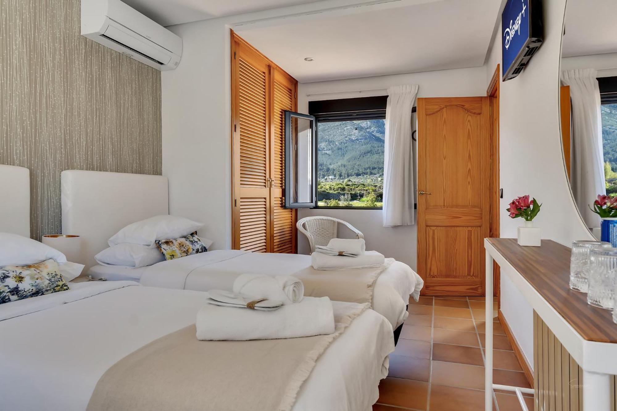 Enri Y Casita Con Piscina Y Jacuzzi * Parcent