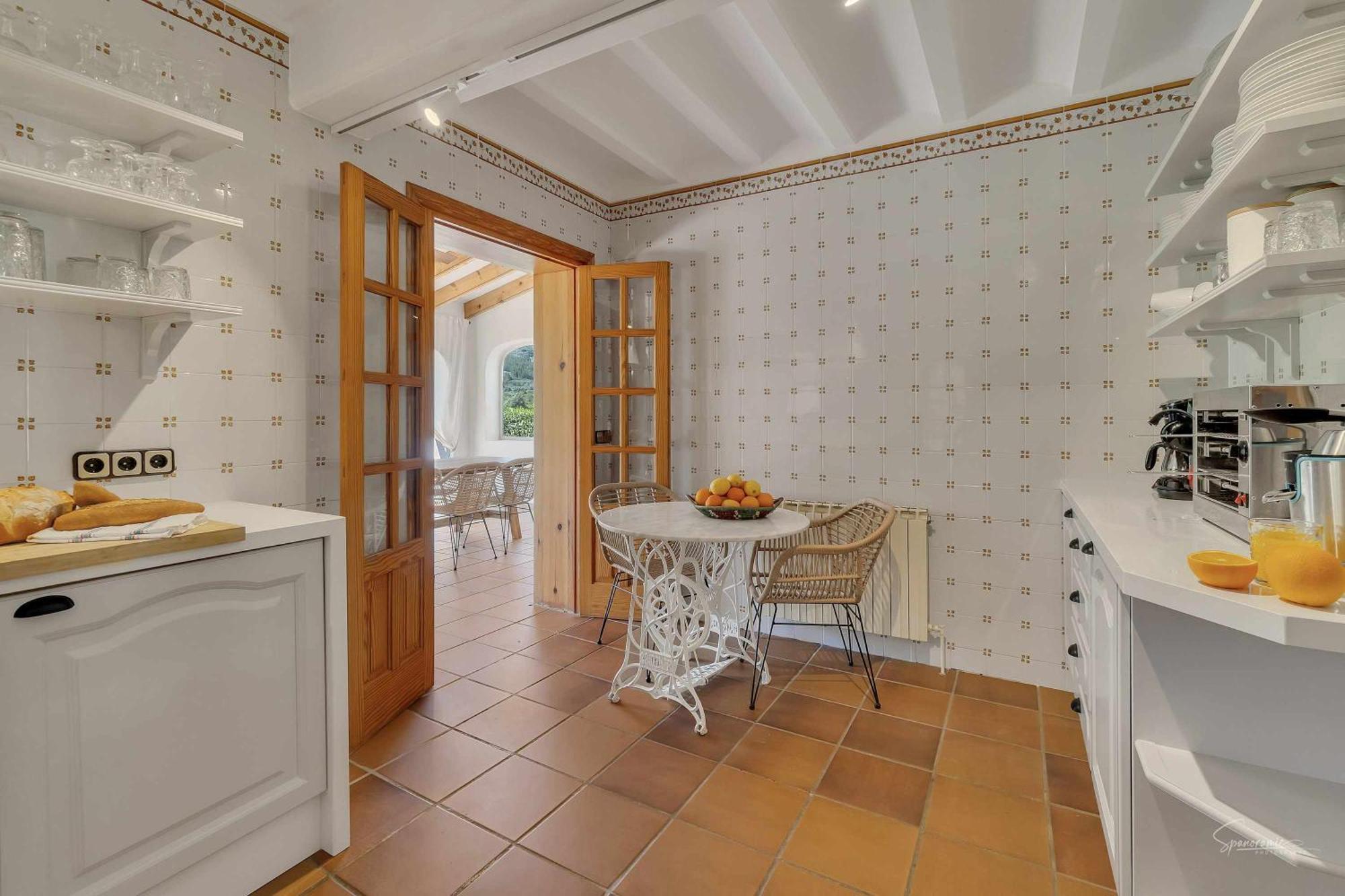 Enri Y Casita Con Piscina Y Jacuzzi