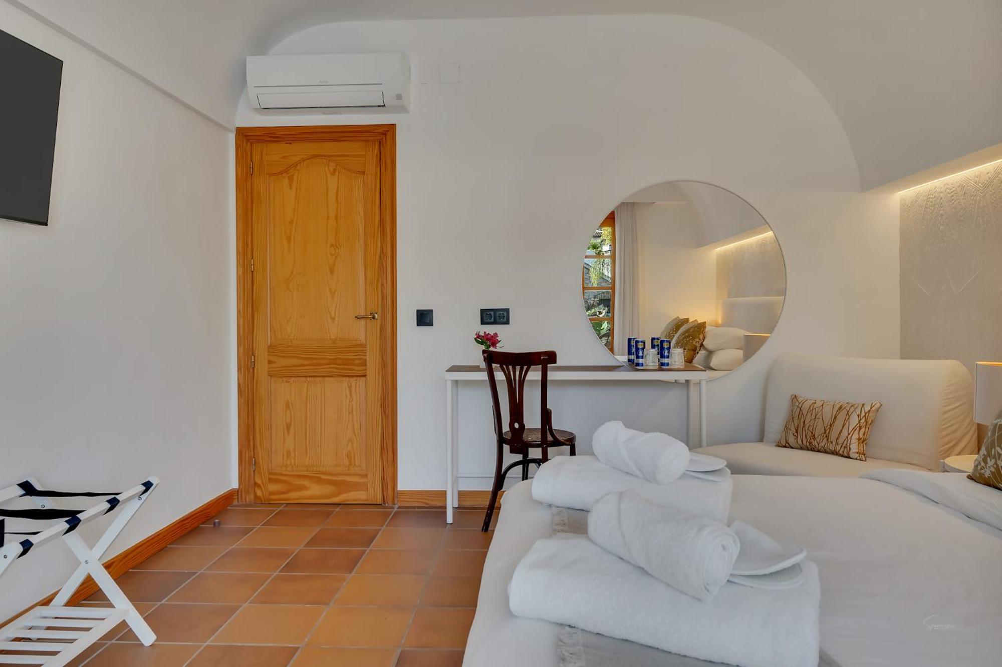Enri Y Casita Con Piscina Y Jacuzzi Villa *
