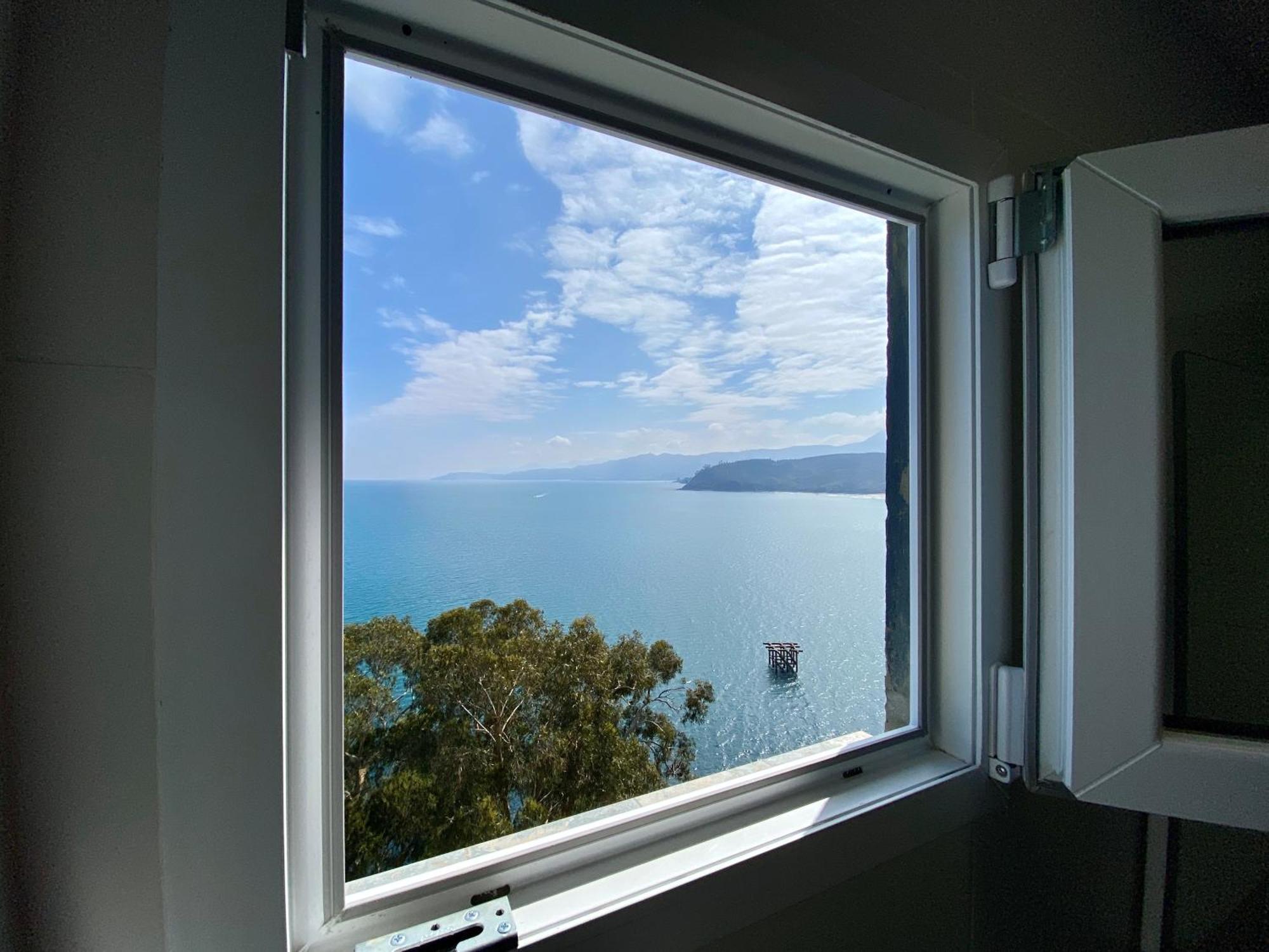Respirando Salitre En Apartment *