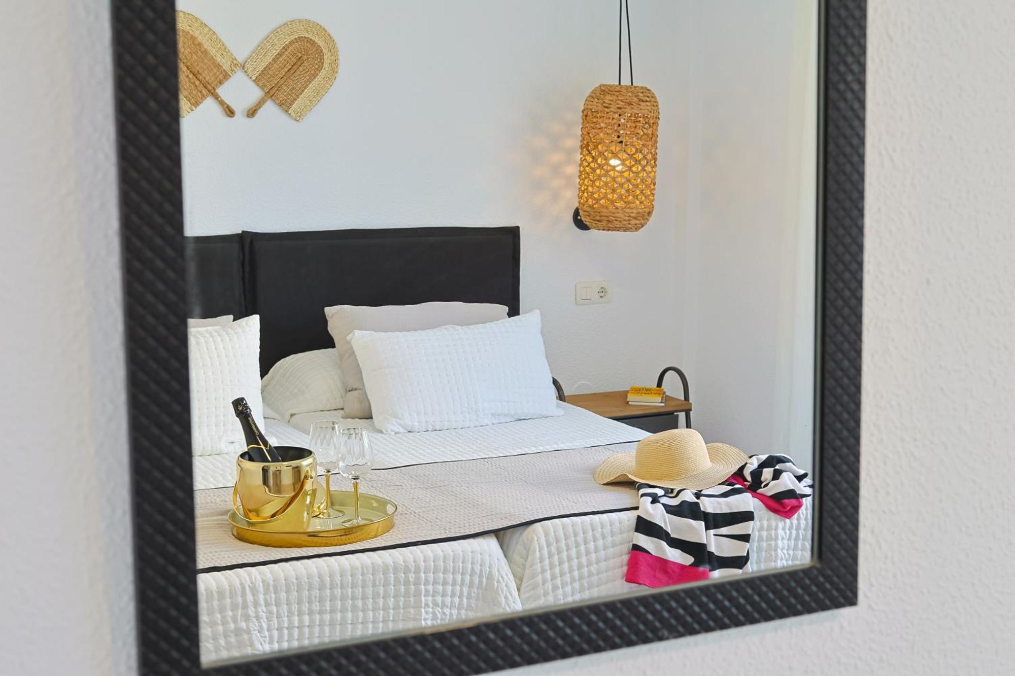 Carmen By Bossh Hotel 2*