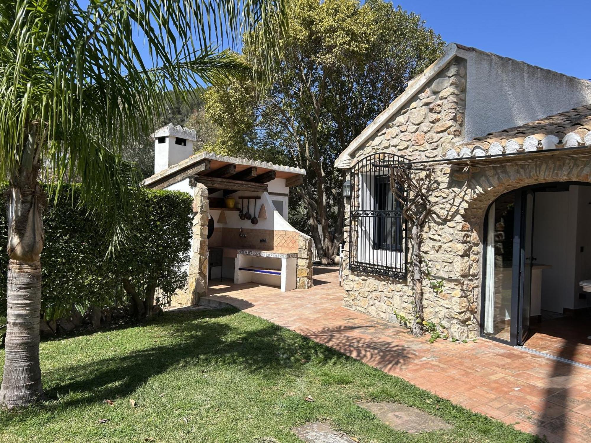 Enri Y Casita Con Piscina Y Jacuzzi *