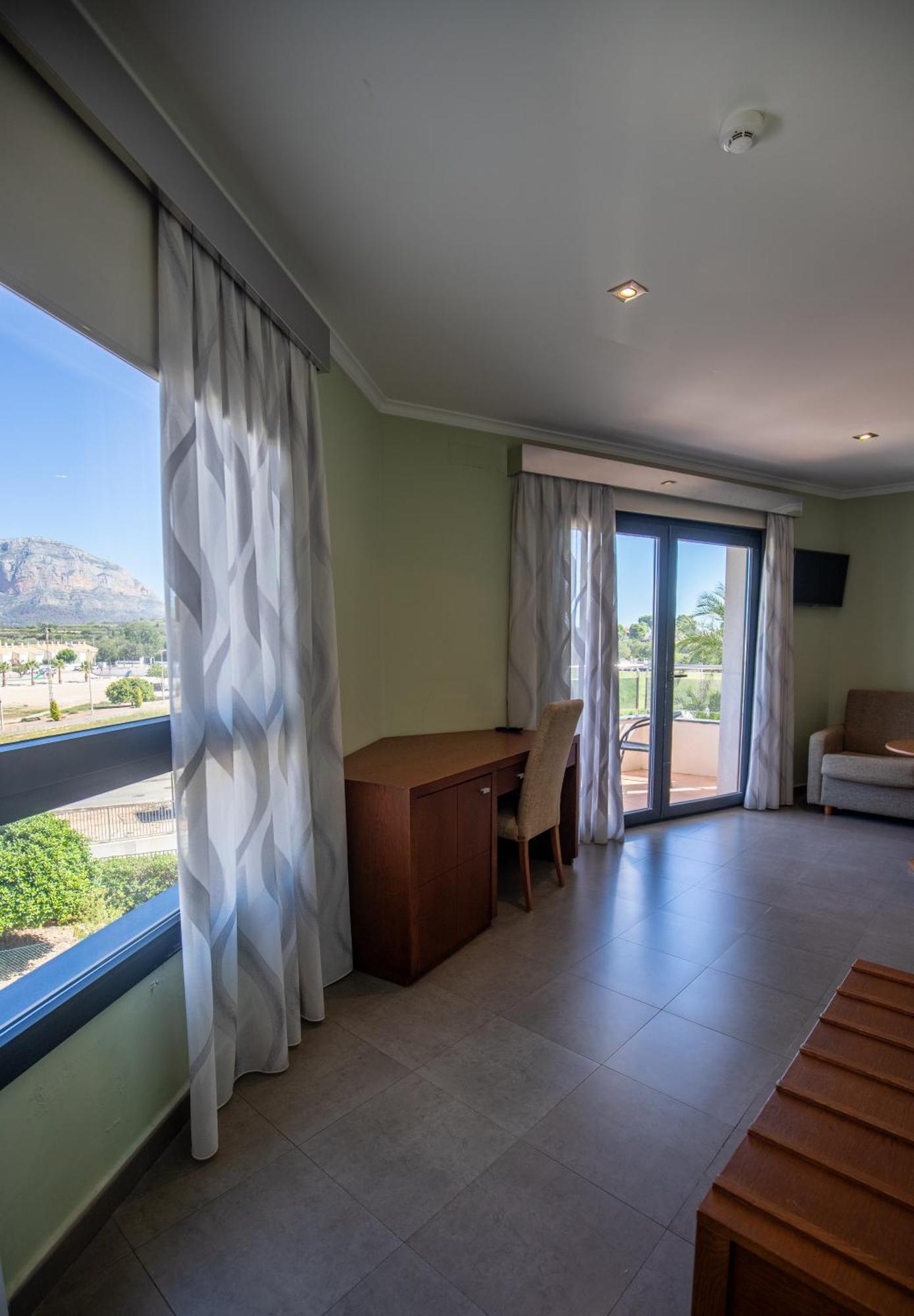 Nou Avenida Hotel
