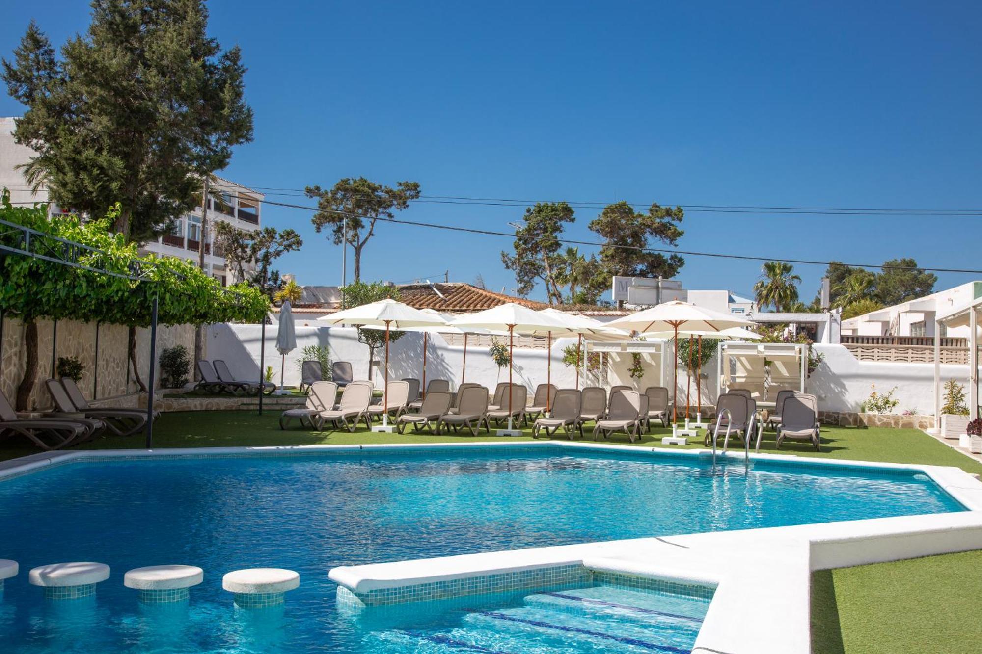 Casual Bahia Ibiza 3*