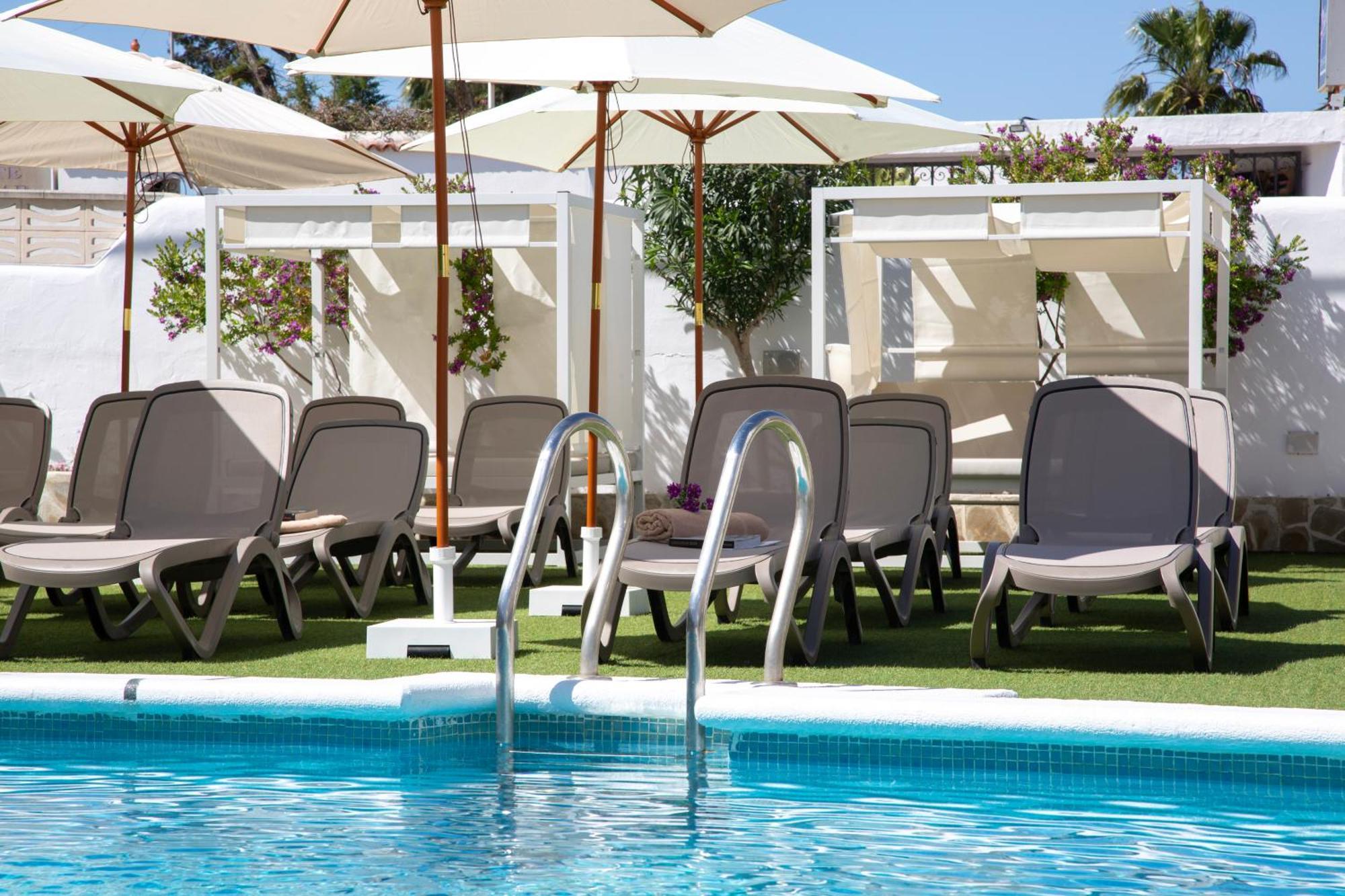 Hotel Casual Bahia Ibiza 3*