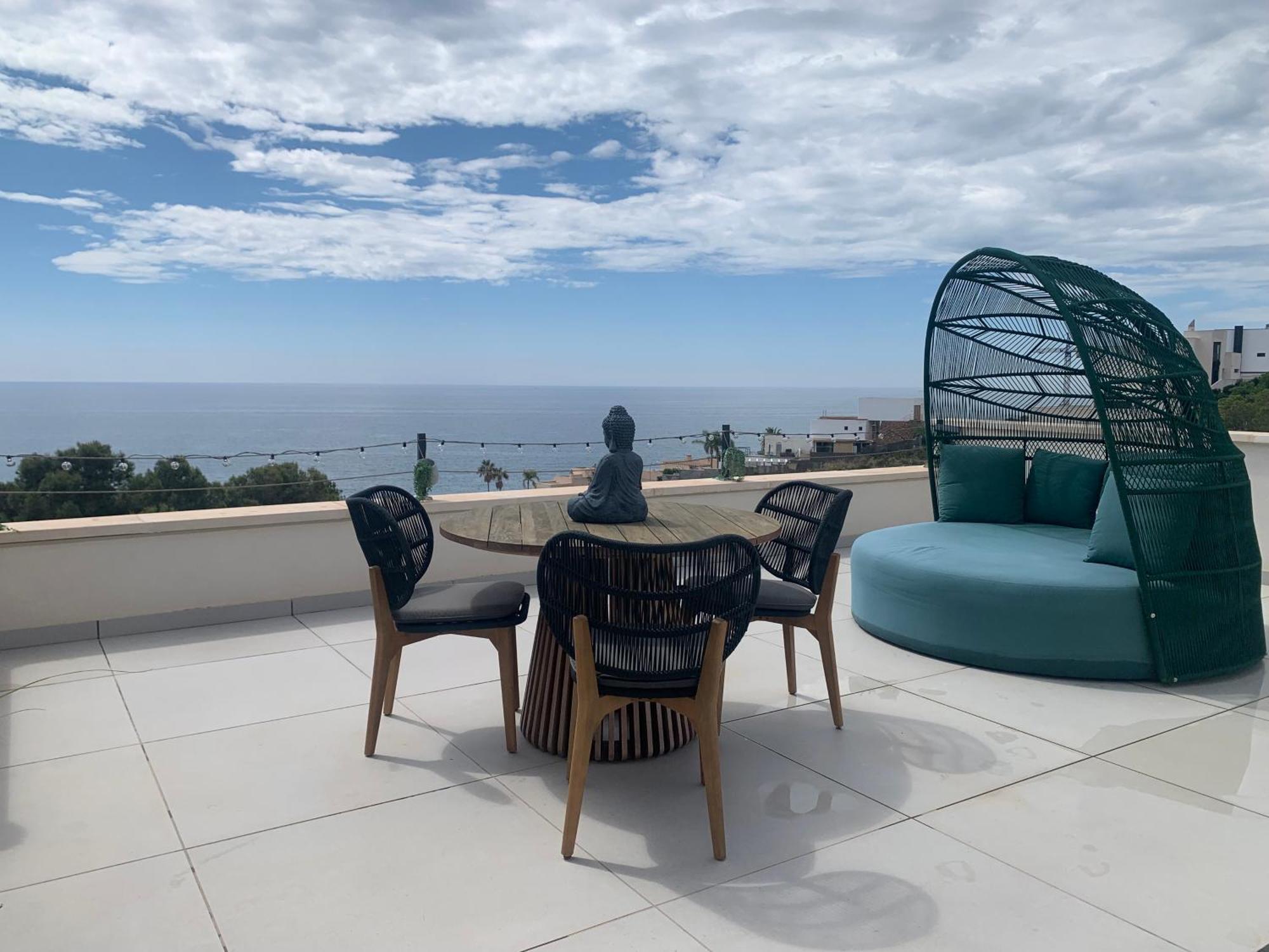 Rooftop With Beautiful Sea View Apartment *