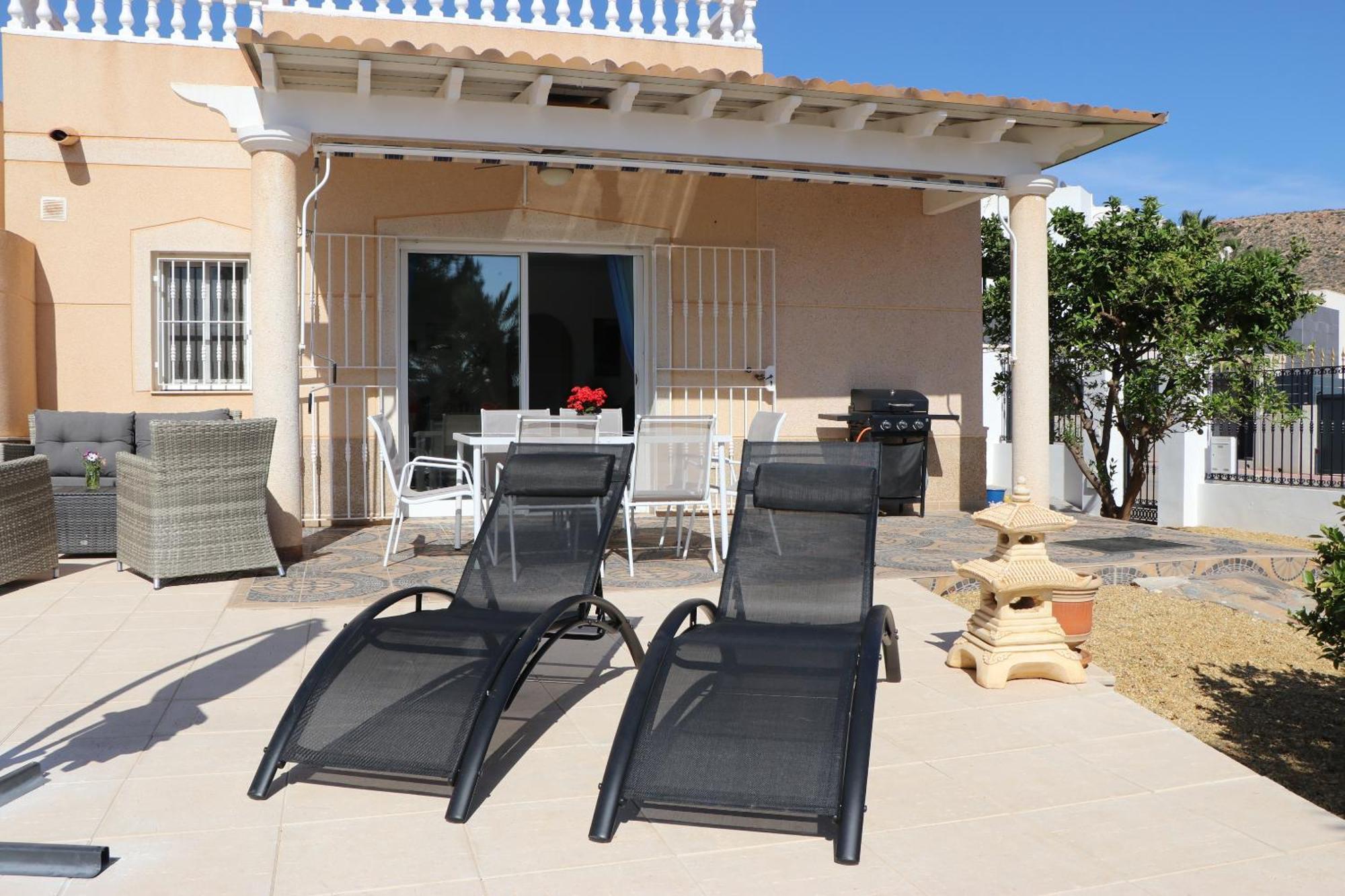 Athos, Mit Pool,dachterasse, Und Bergblick In San Juan De Terreros *