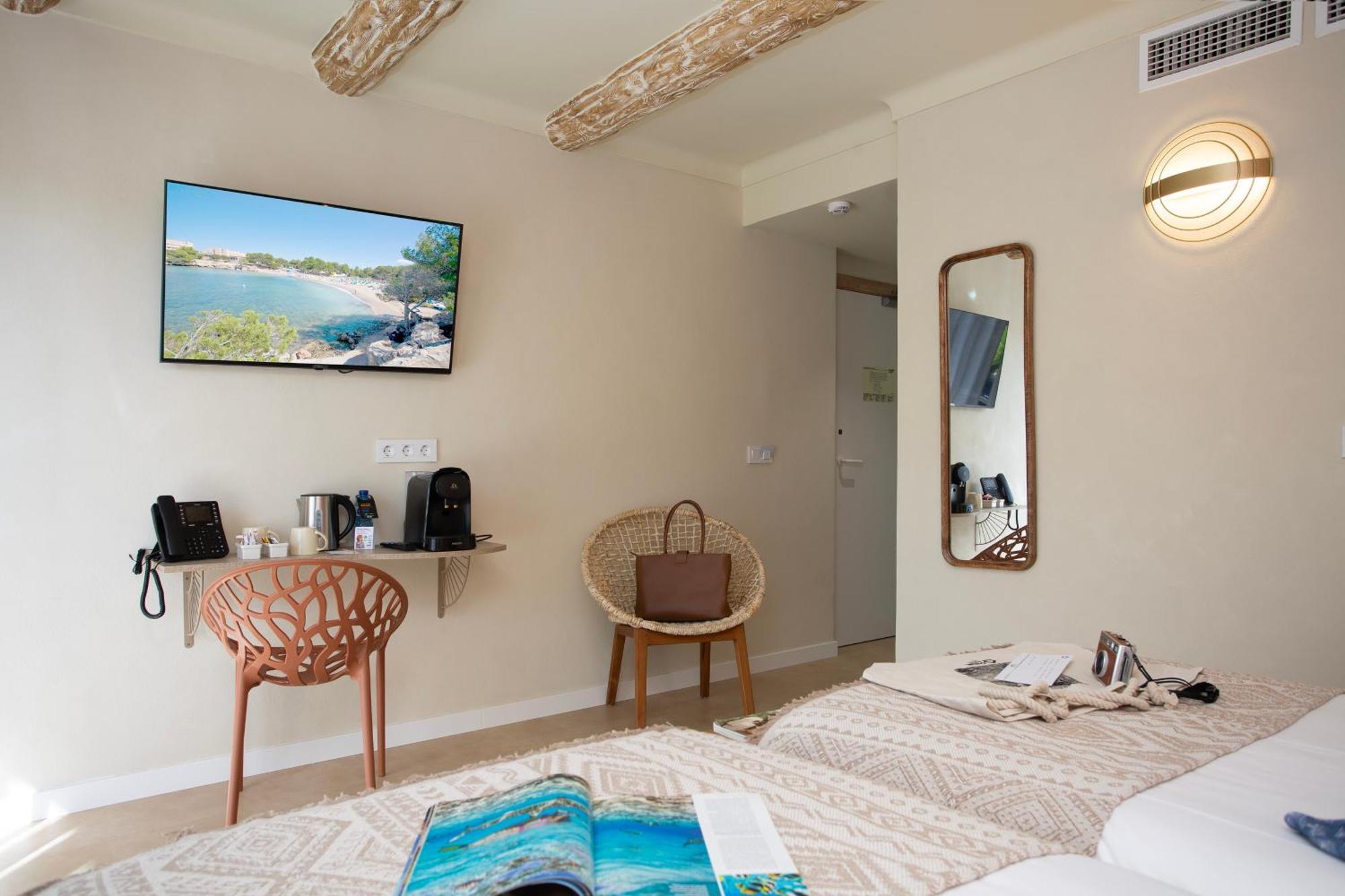 Hotel Casual Bahia Ibiza 3*