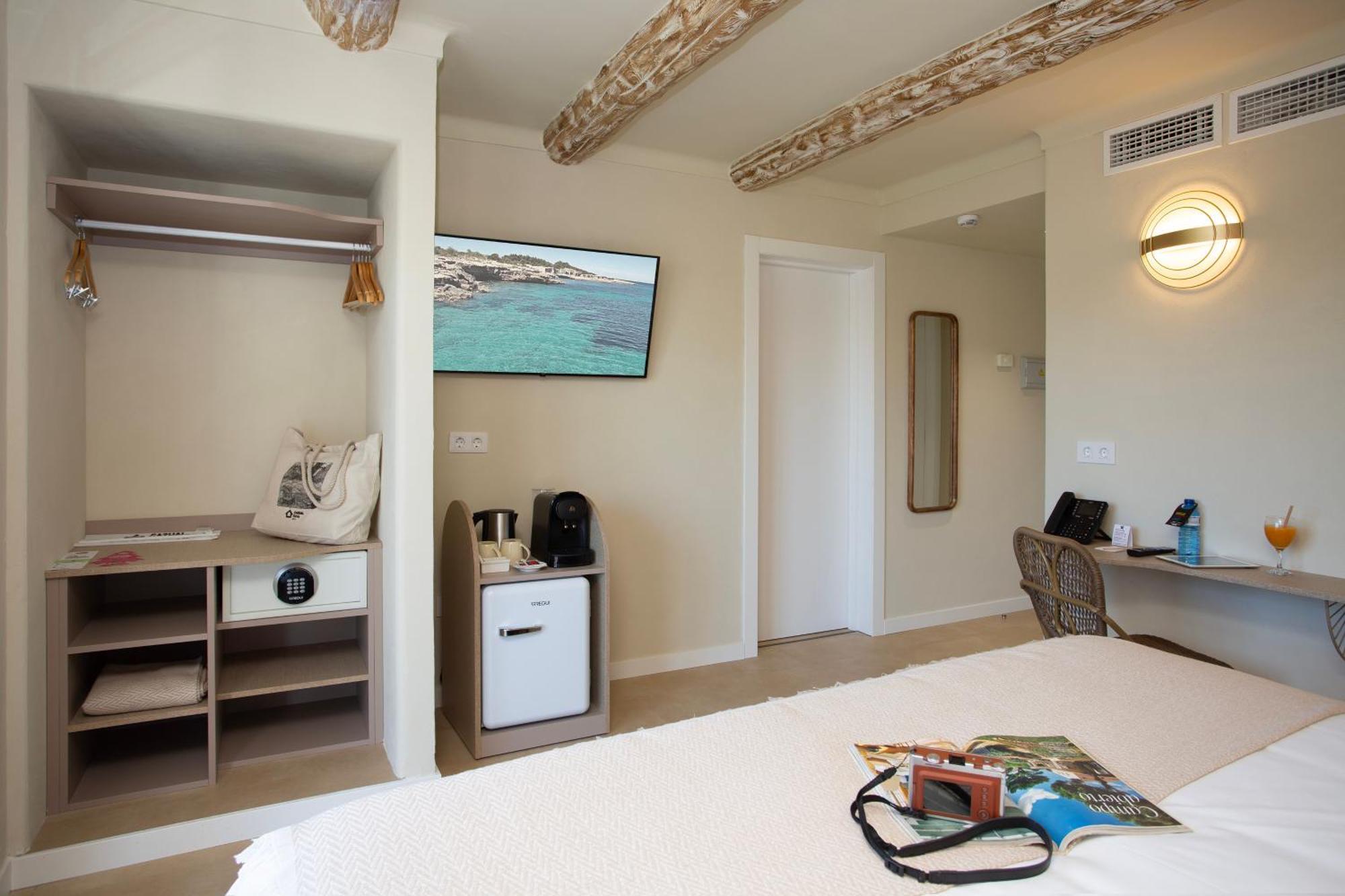 Casual Bahia Ibiza Hotel 3*