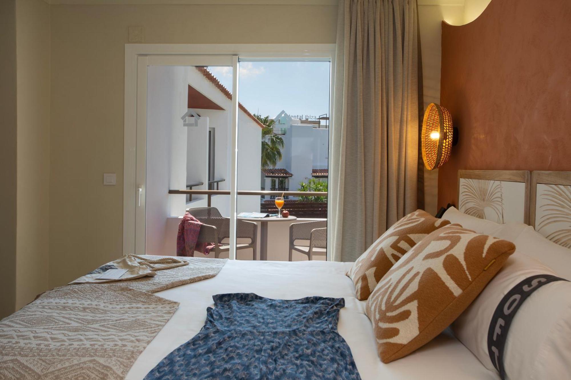 Casual Bahia Ibiza Hotel
