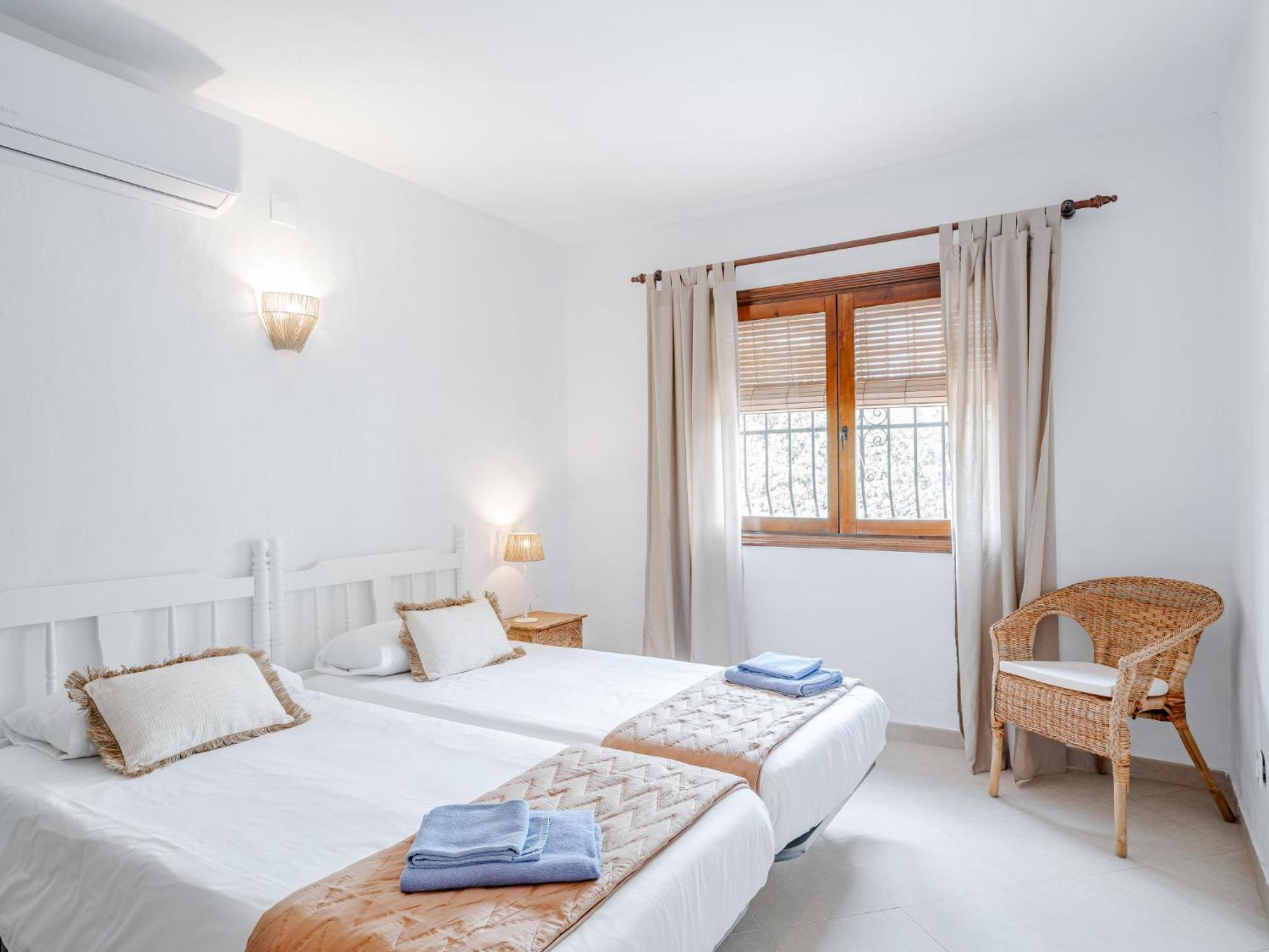 Les Canyes By Interhome