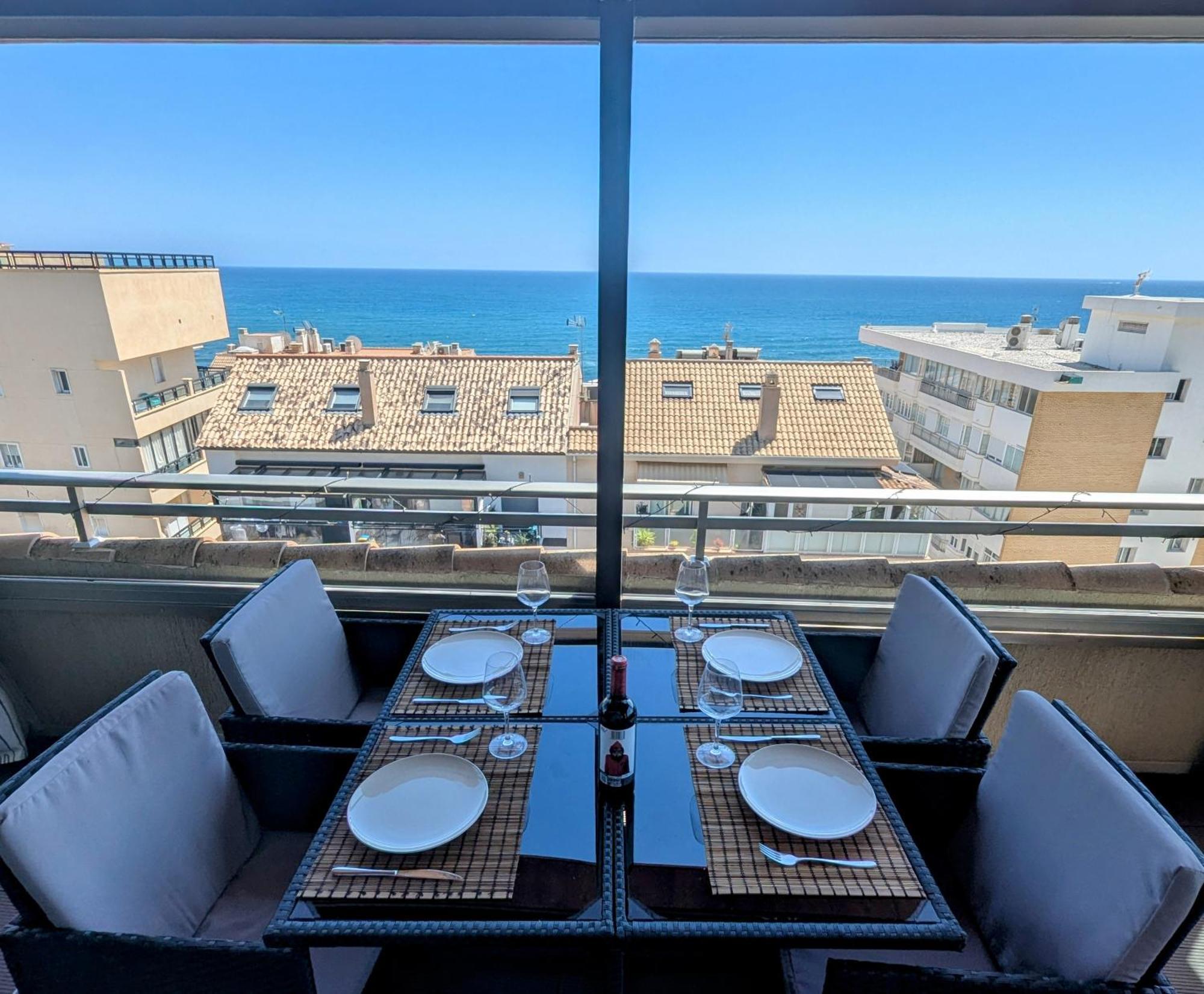 Apartment Modern Penthouse - 1 Min From The