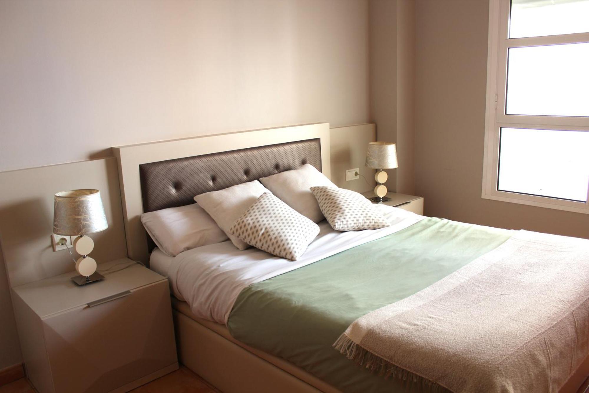 Apto En Con Terraza, Piscina, Parking Y Wifi Gratis *