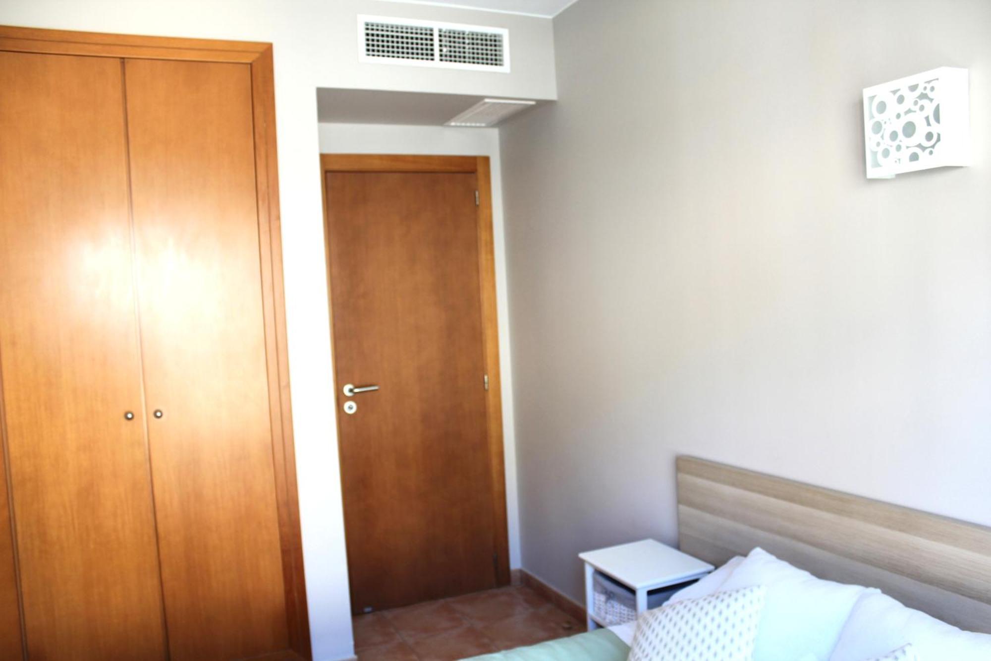 Apto En Con Terraza, Piscina, Parking Y Wifi Gratis