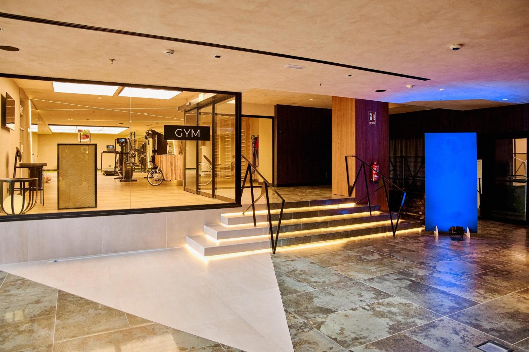 Expo Hotel