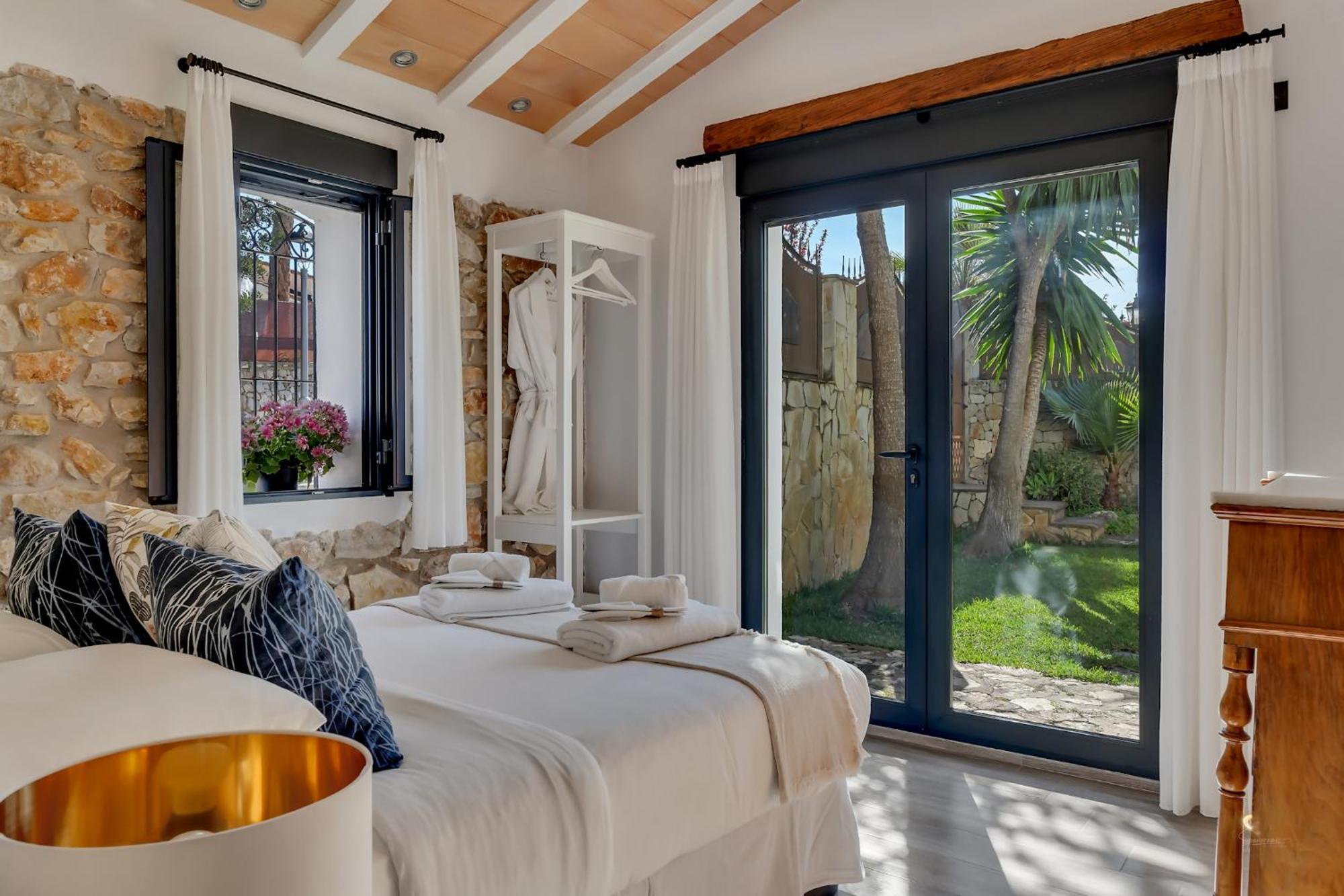 Enri Y Casita Con Piscina Y Jacuzzi Parcent
