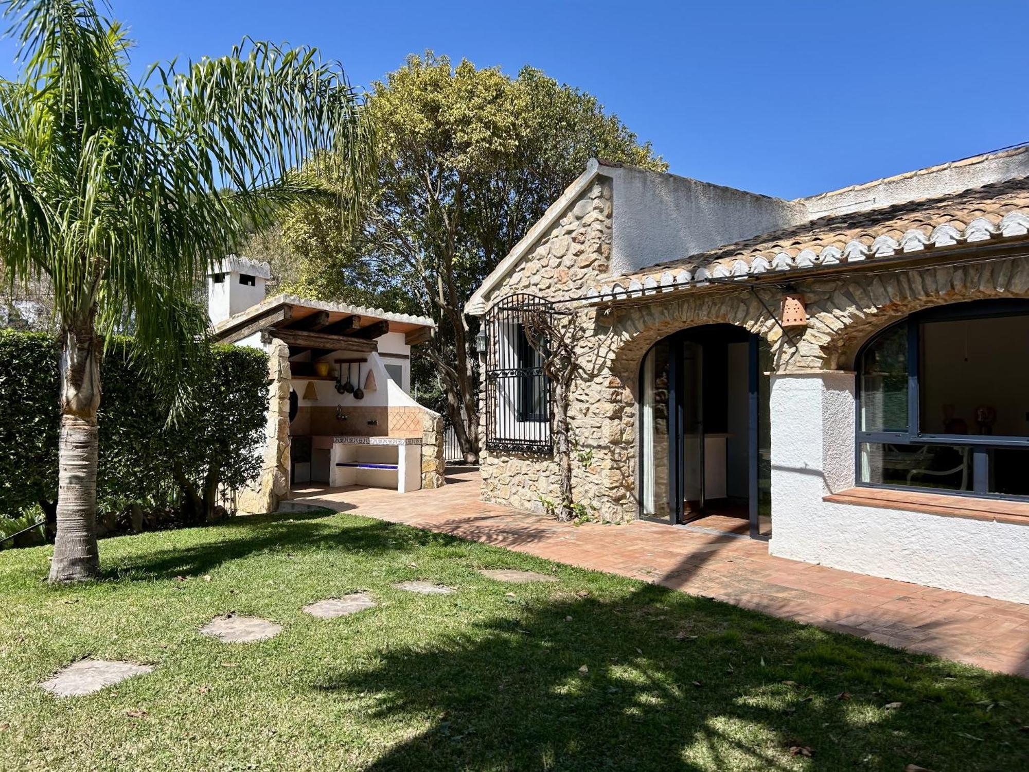 Enri Y Casita Con Piscina Y Jacuzzi *