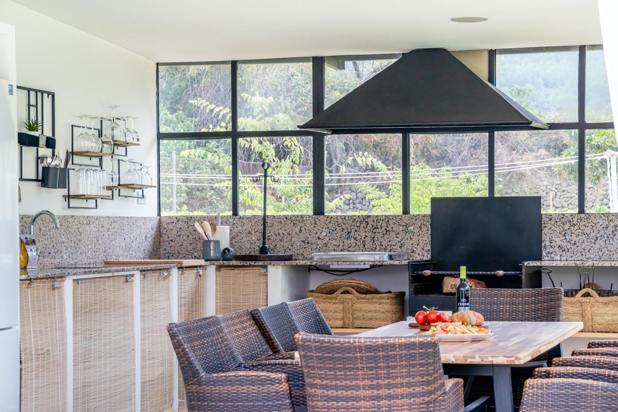 Enri Y Casita Con Piscina Y Jacuzzi Villa Parcent