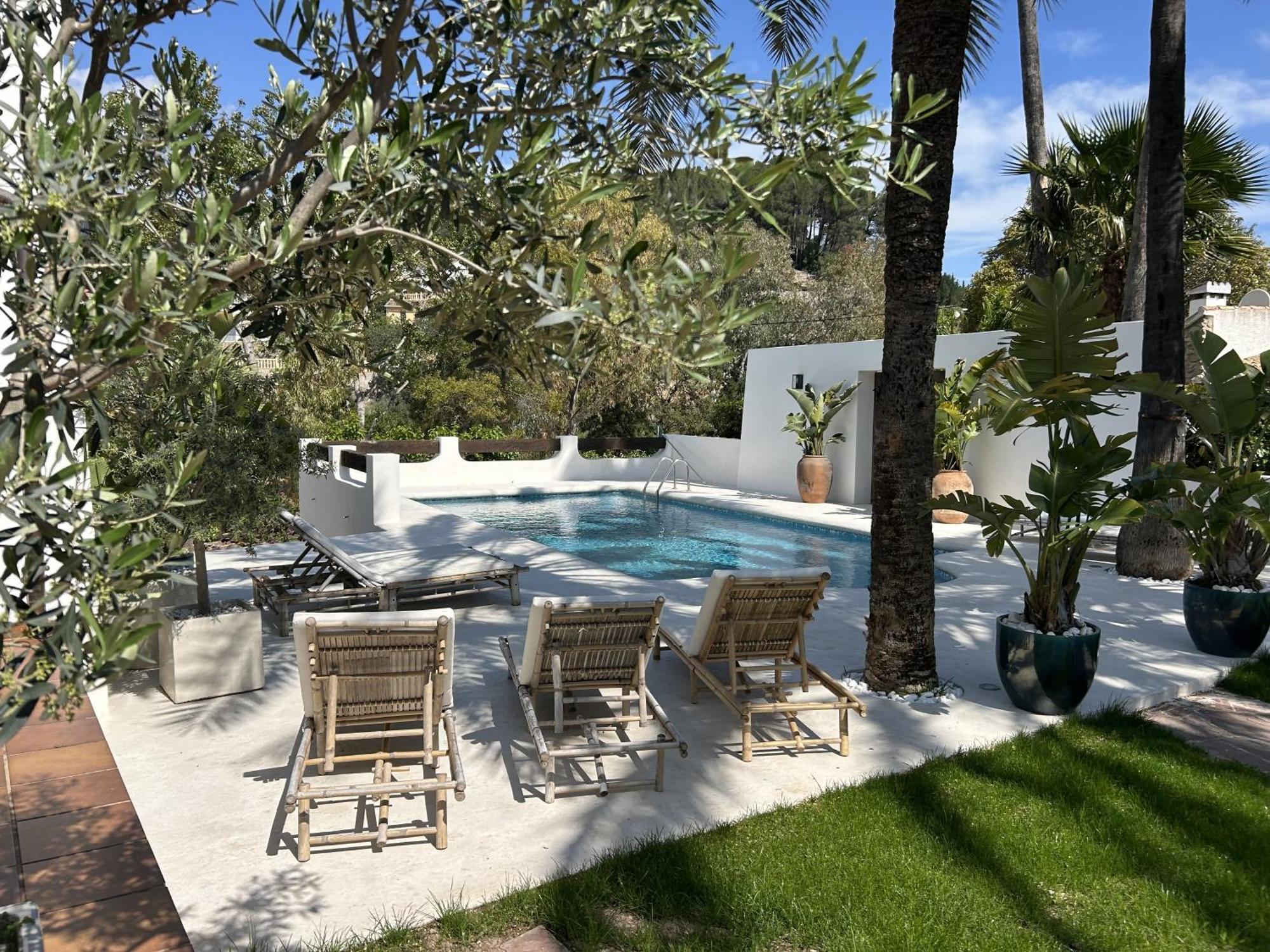 Enri Y Casita Con Piscina Y Jacuzzi *