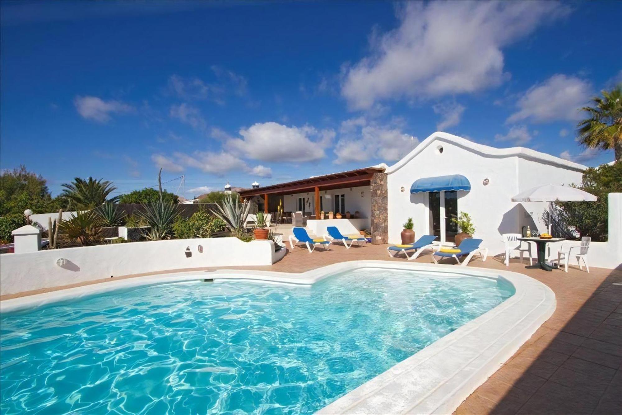 Villa Dos Piedras Puerto Del Carmen Lanzarote *