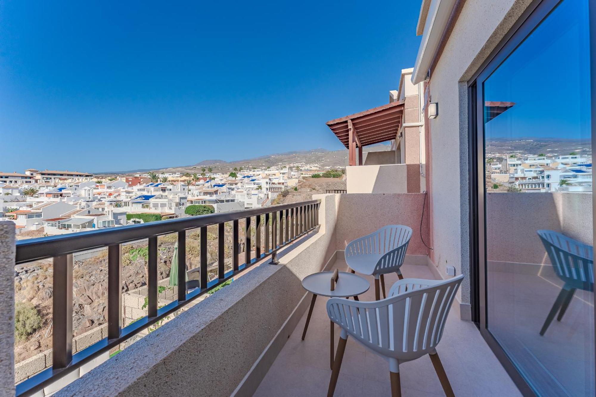Exclusive New Townhouse In Playa Paraiso *