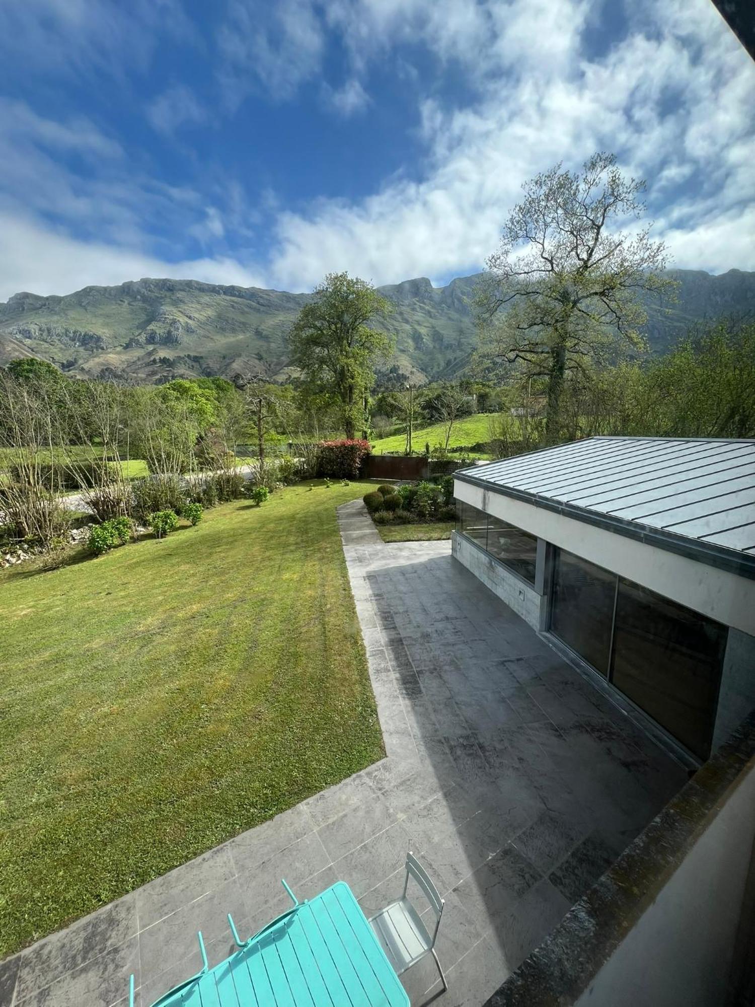 Villa Para 10 Con Finca En Llanes * Parres de Llanes
