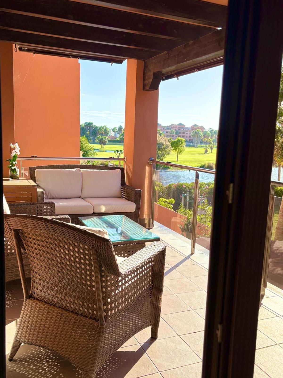 Elegante En Playa Granada & Golf Apartment