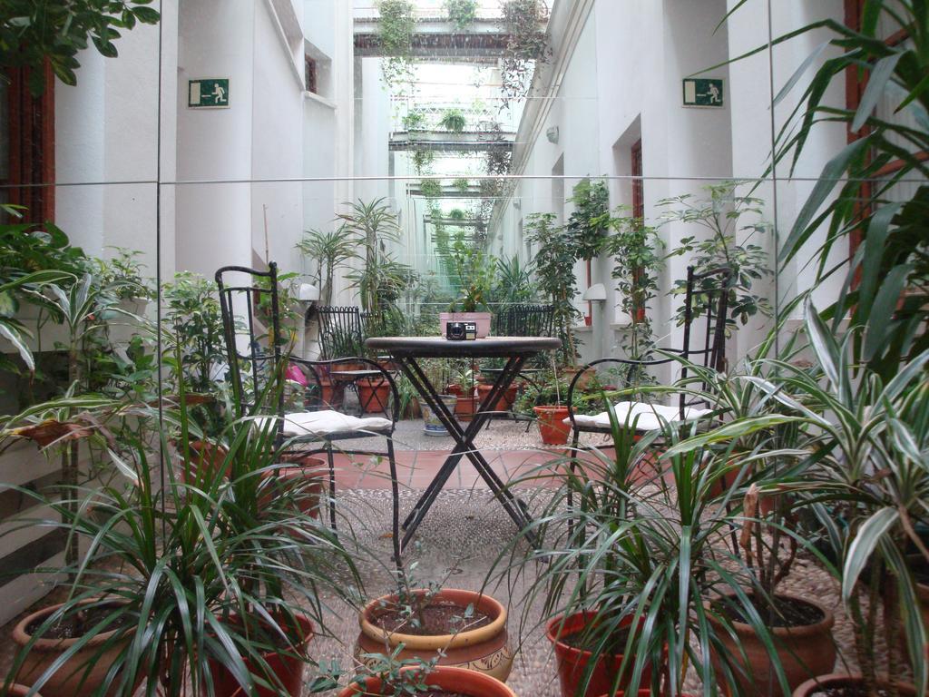 Puerta Carmona Guest house 2*