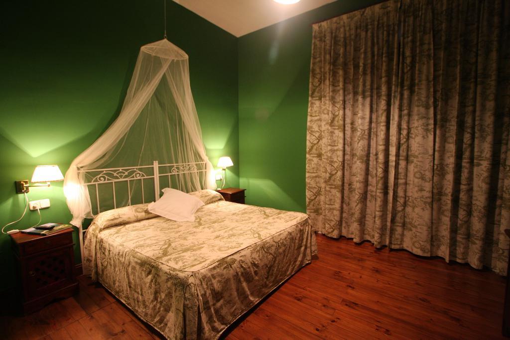 Pax Casona Del Busto 3*