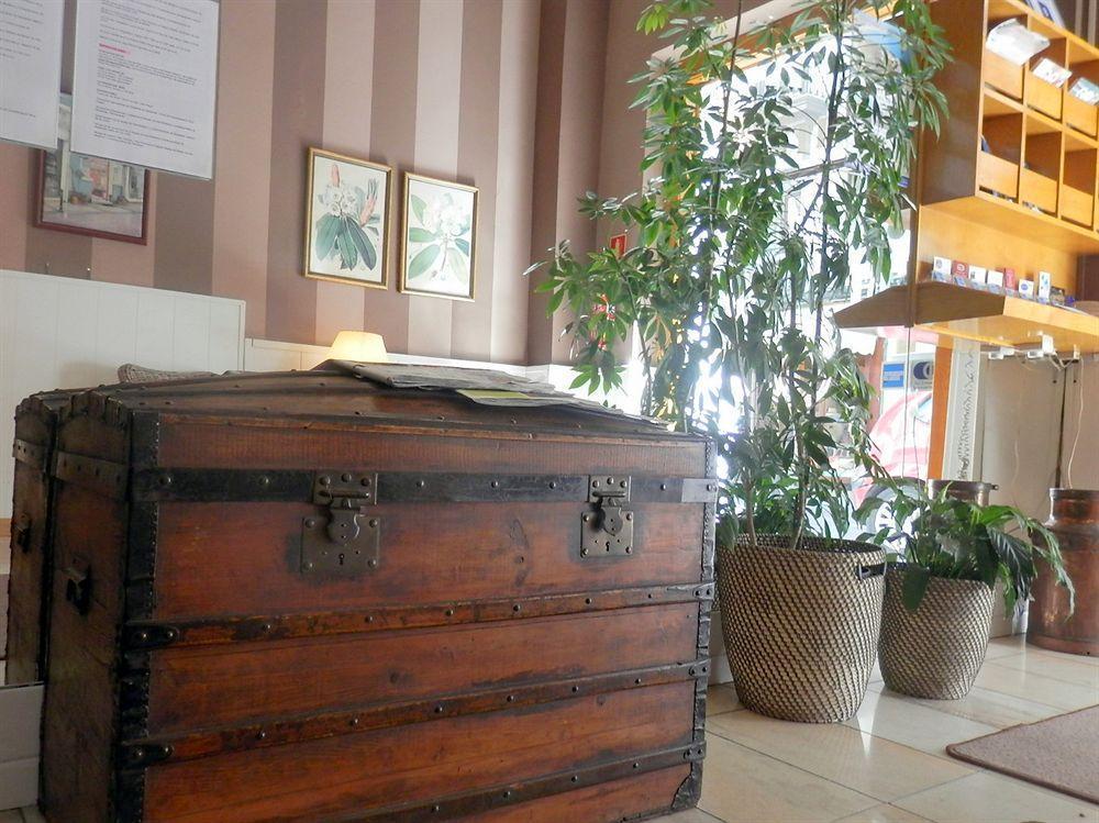 Central Hotel 3*