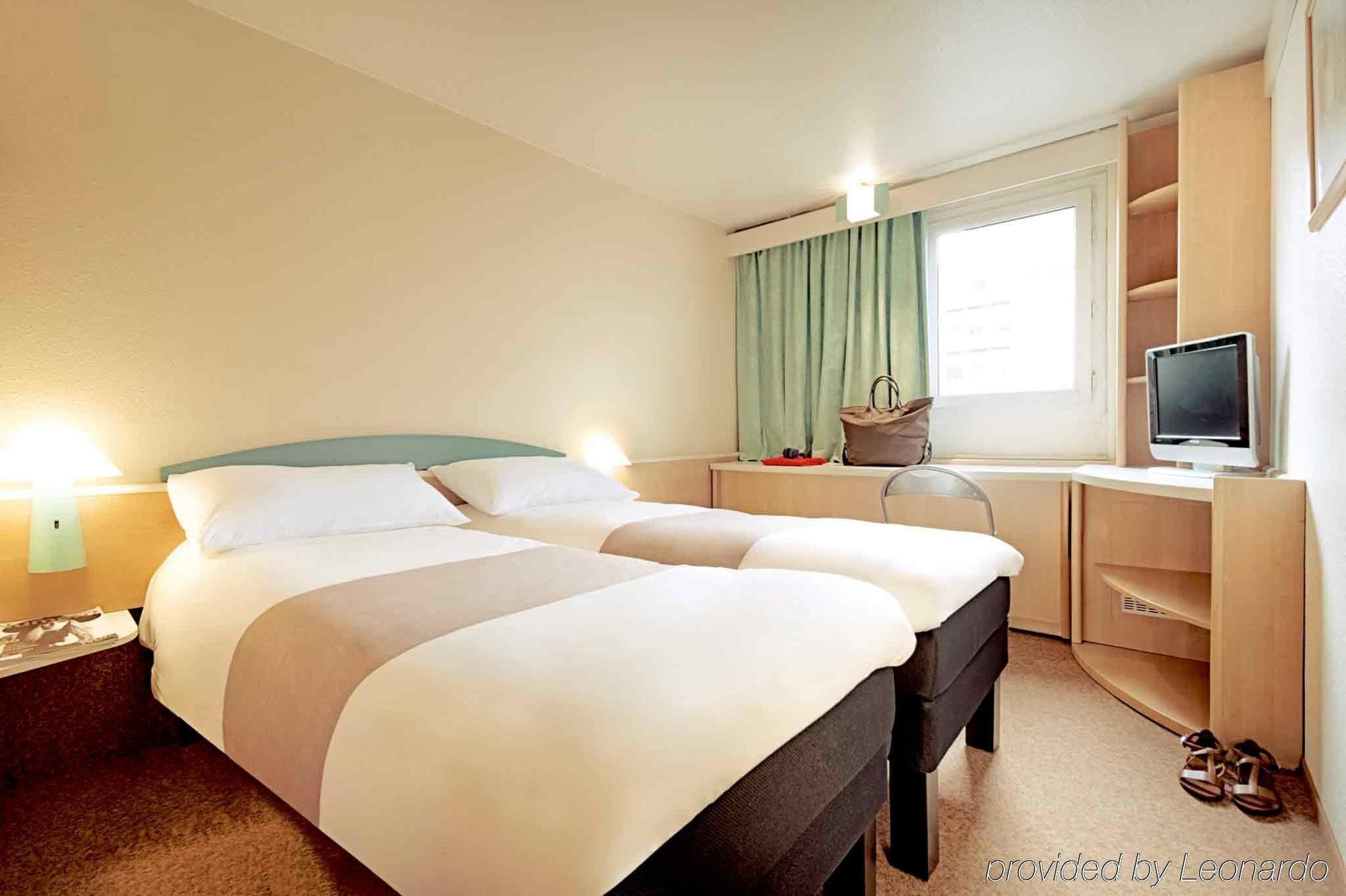 Ibis Montmelo 2*