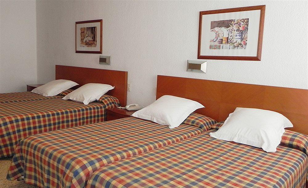 Avenida Hotel *