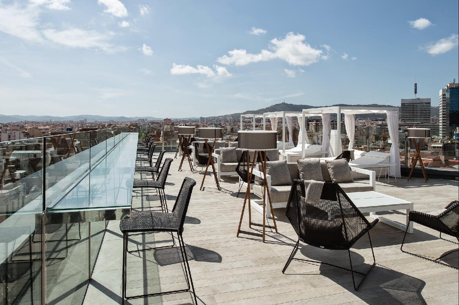 Catalonia Plaza Hotel
