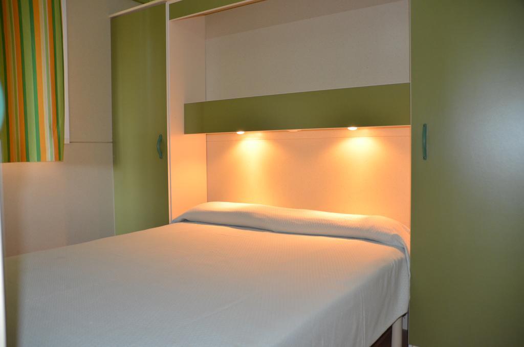Bungalows Camping Canos De Meca 3*