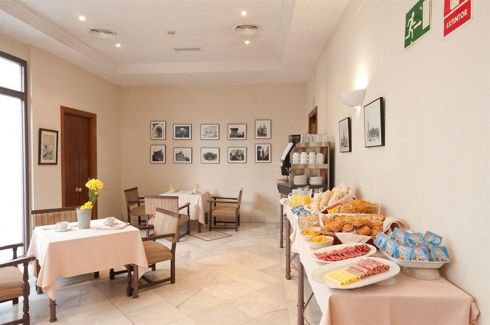 Hotel Alcántara 2*