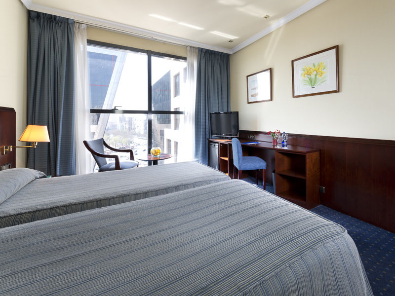 Hotel Crisol Vía Castellana 4*