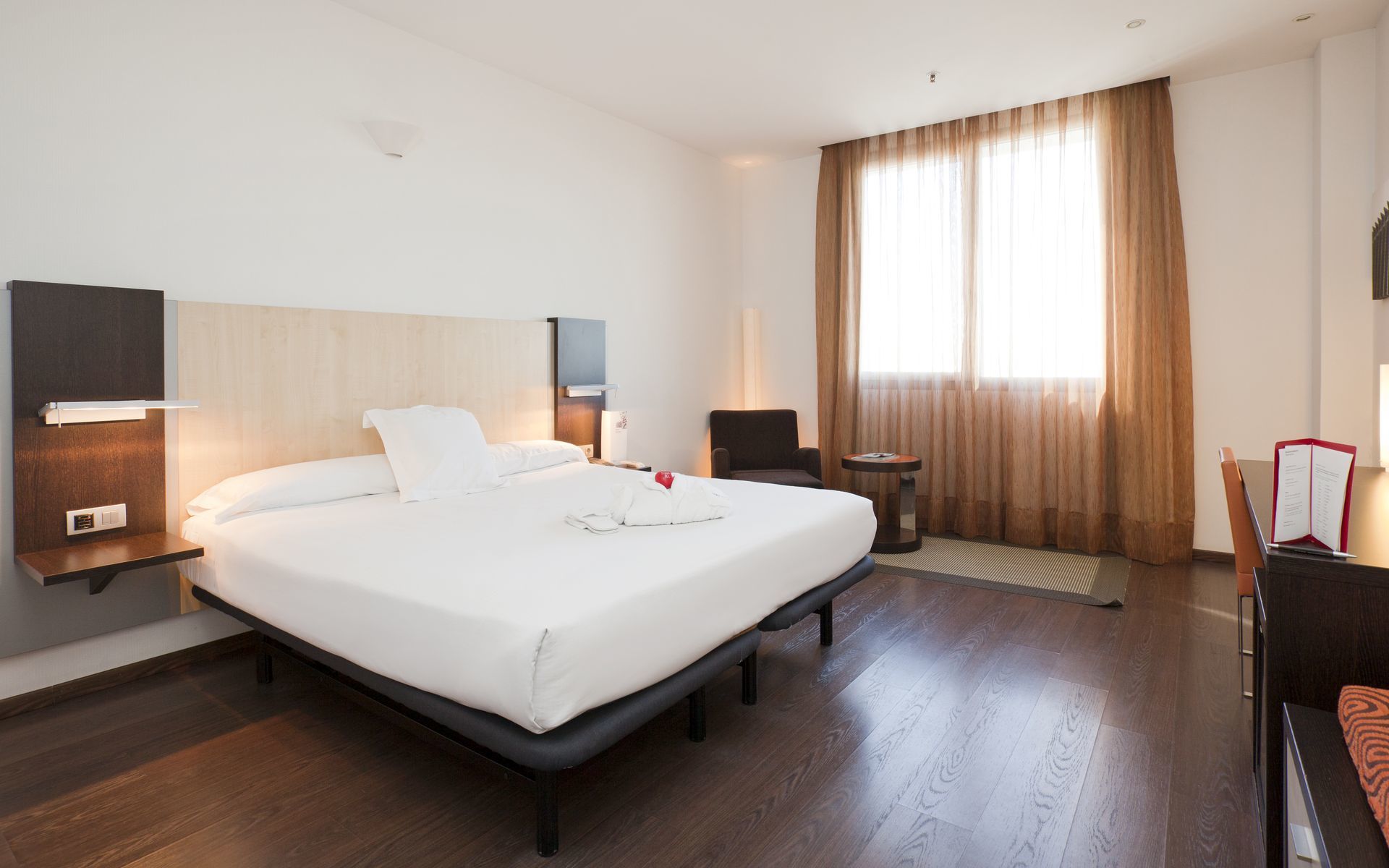 Hotel Ilunion Aqua 4 4*