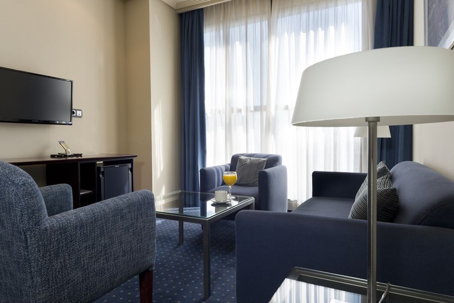 Hotel Crisol Vía Castellana 4*