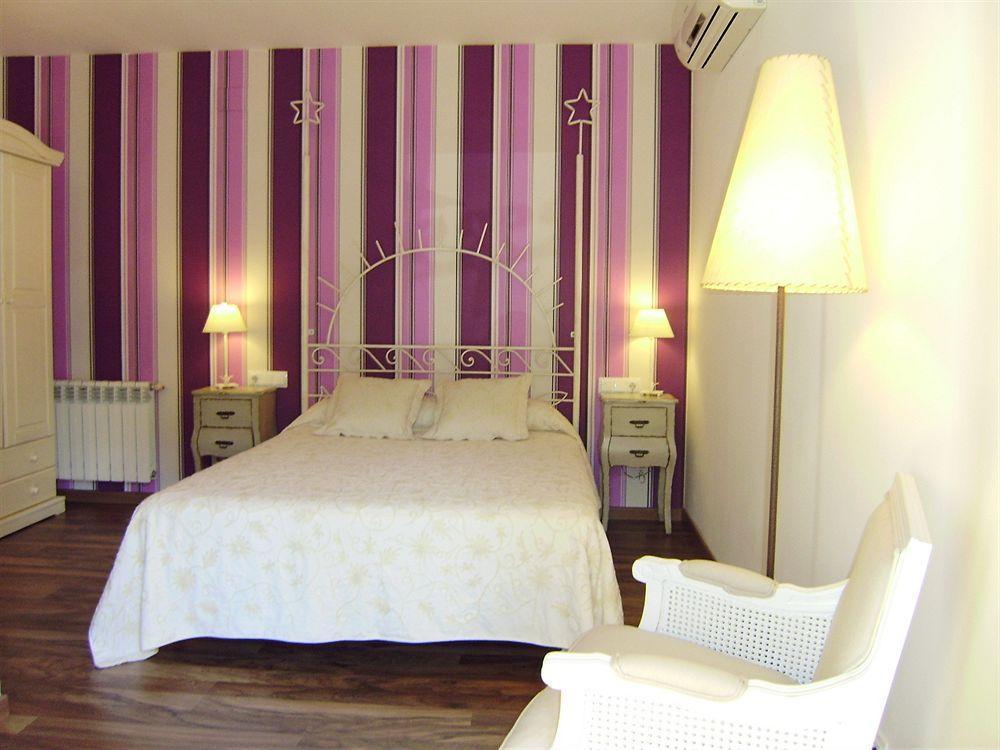 Bed & Breakfast Cal Music