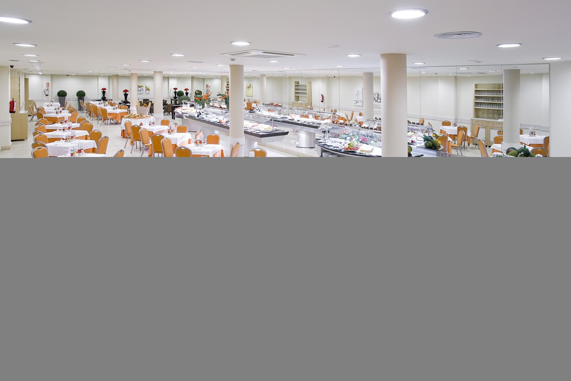 Hotel Suances 3*