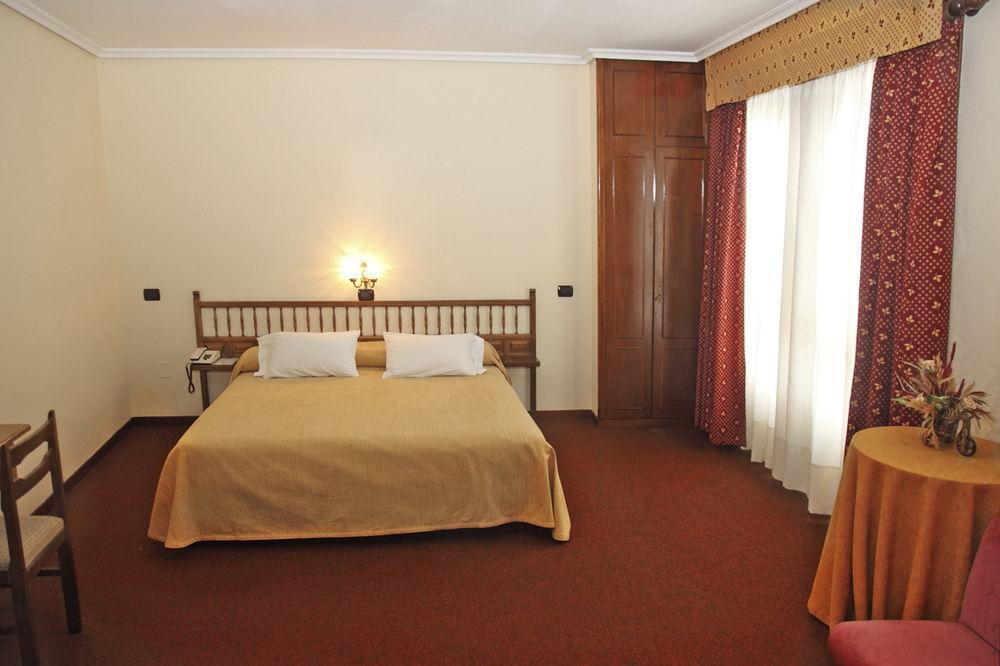 La Marina 2*