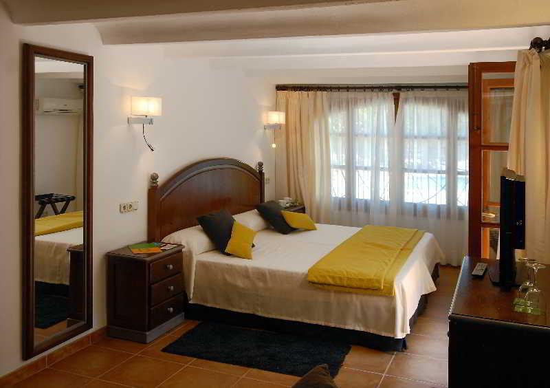Protur Residencia Son Floriana Hotel 3*
