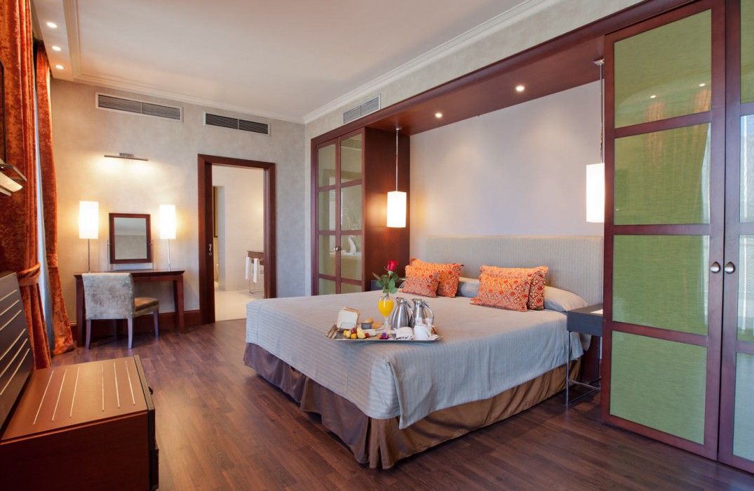 Hotel Center