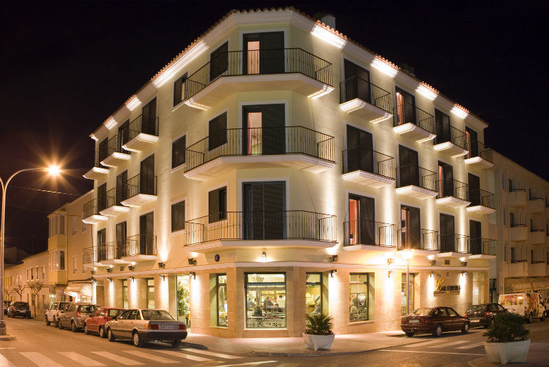 Loar Hotel