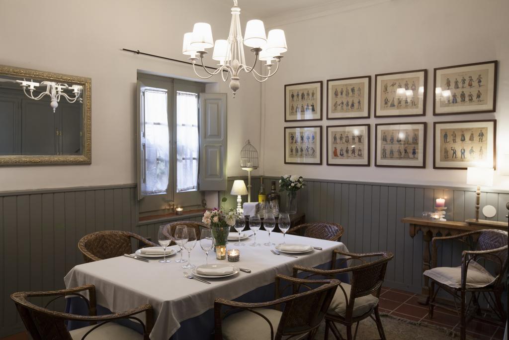 Hotel De La Plaça 3*