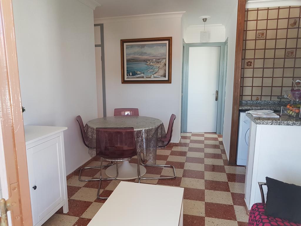 Apartamento Belisas - *