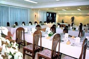 Y Arias Hotel