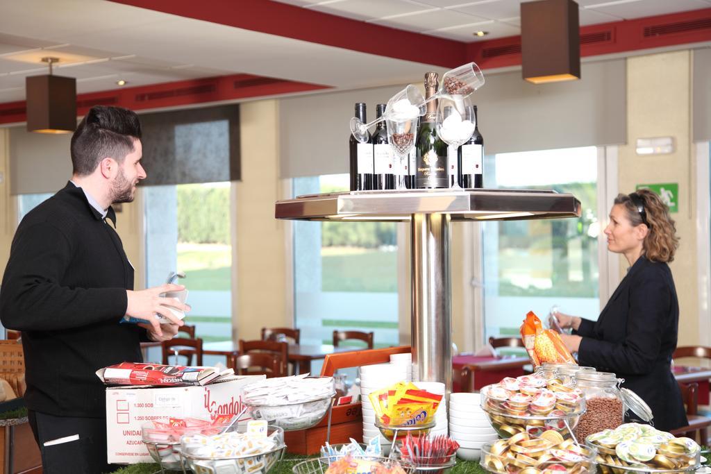 Hotel Travelodge Barcelona Del Valles 3*